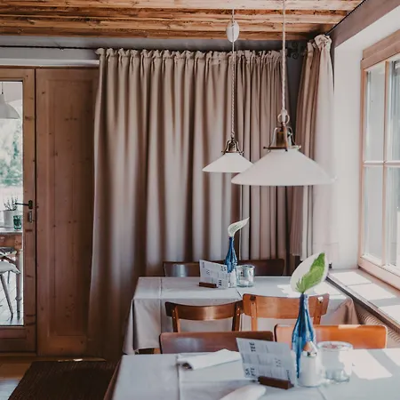 Hotel Seebichl Adults Only Designhotel - Pool & Dine